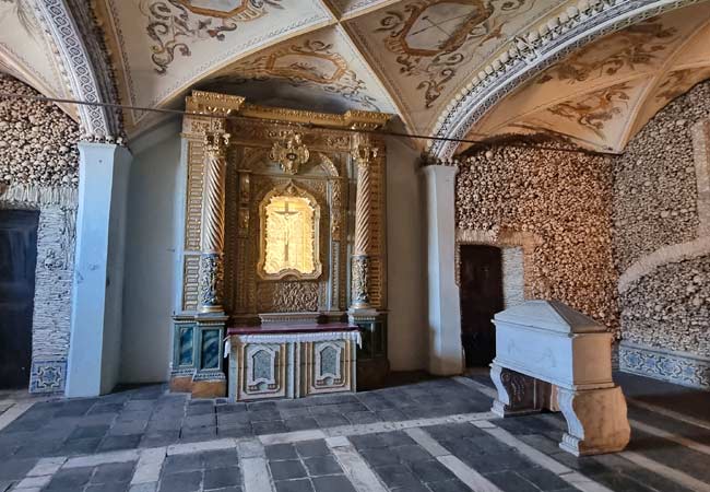 Chapel of Bones, Evora