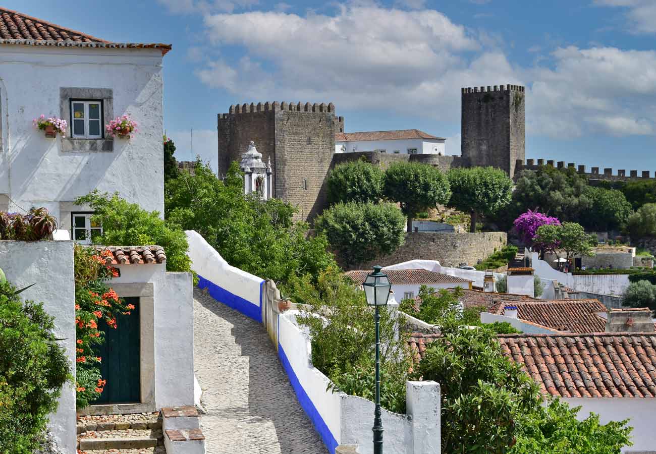 Bidos Portugal Uma Viagem De Um Dia E Guia De F Rias Para 2024   Obidos Portugal 1300 