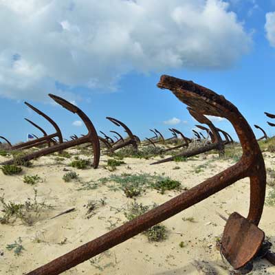 Cemitério das Âncoras Praia do Barril