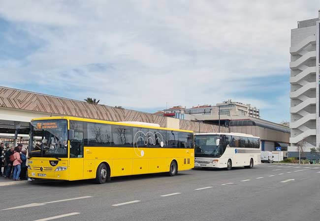 L’autobus per Ericeira di Carris Metropolitana alla stazione Campo Grande
