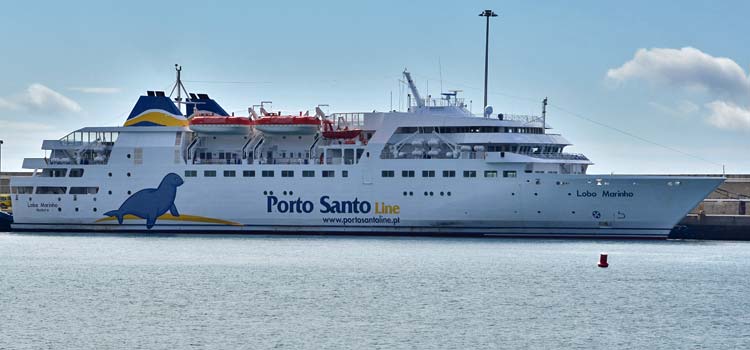 Le ferry de Funchal à Porto Santo
