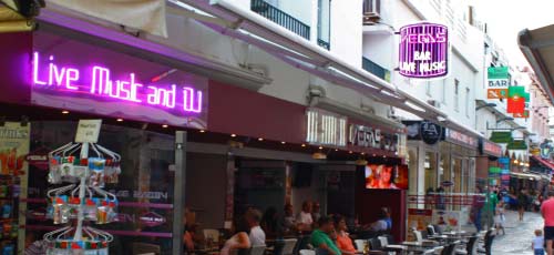 Albufeira bars